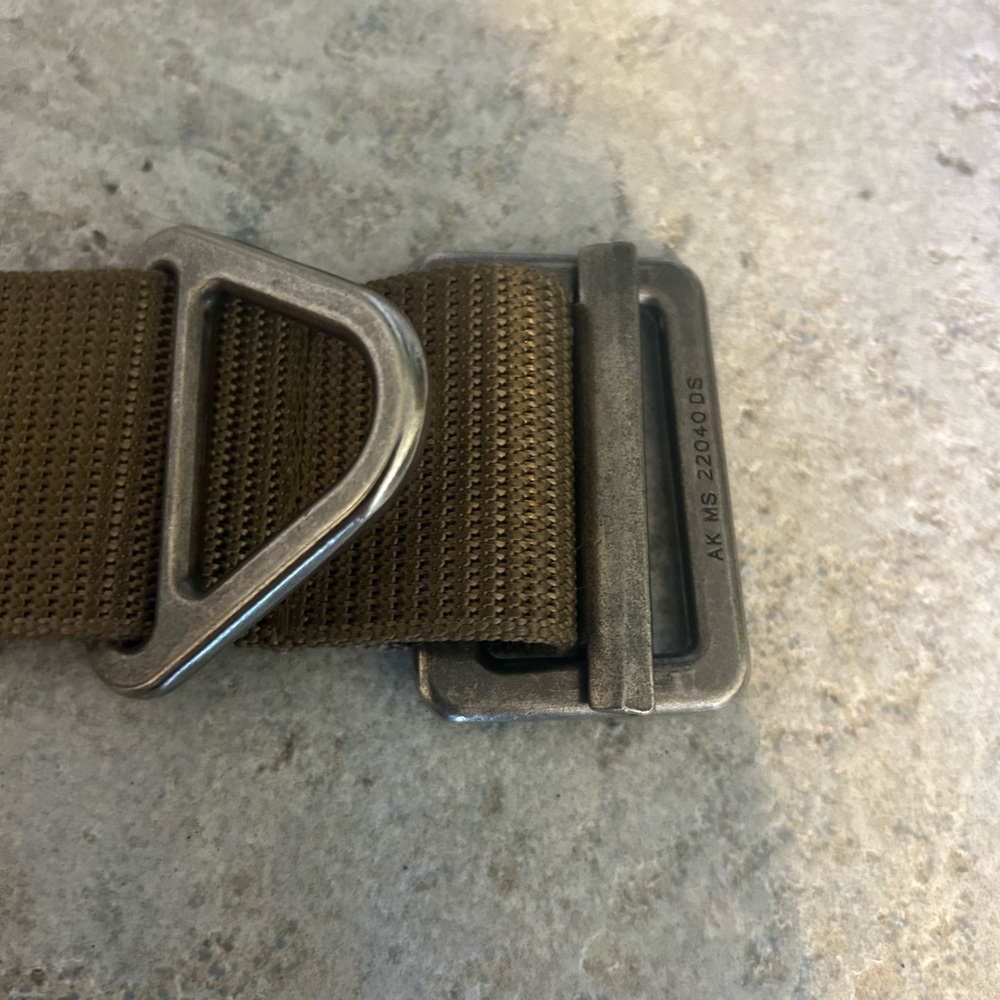 Men’s Wolf tactical tan belt size small. Fits size 28”-33”. - Picture 7 of 11